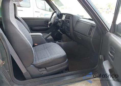 2000 Jeep Cherokee Se from USA, damaged, VIN 1J4FT27P0YL185249